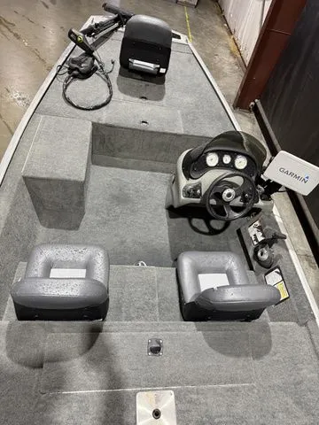 Slide: The Image of Tracker Pro 170 W/ Mercury 40 2016 - 6