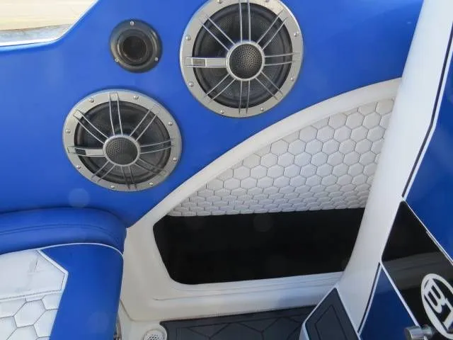 Slide: The Image of Black Thunder 43 EC Raised Deck 2022 - 19