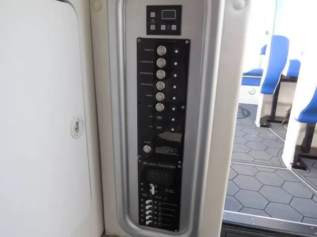 Slide: The Image of Black Thunder 43 EC Raised Deck 2022 - 27