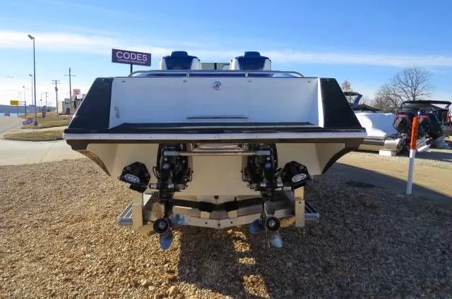 Slide: The Image of Black Thunder 43 EC Raised Deck 2022 - 6