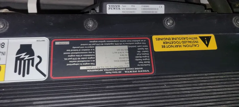 Slide: The Image of Cruisers Yachts 48 Cantius 2011 - 62