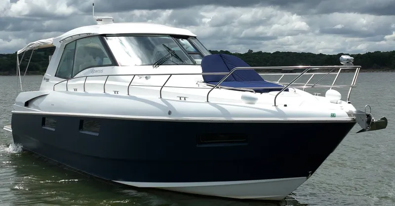 Slide: The Image of Cruisers Yachts 48 Cantius 2011 - 7