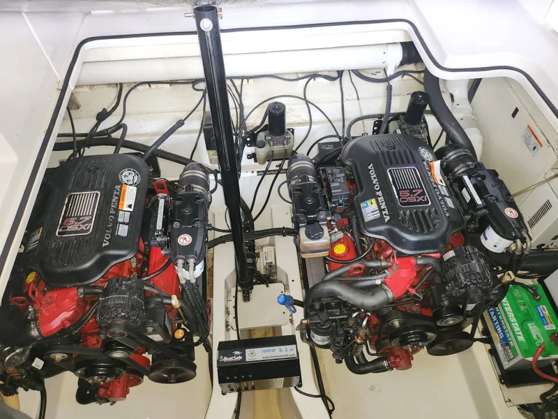 Slide: The Image of Four Winns 358 Vista 2007 - 31