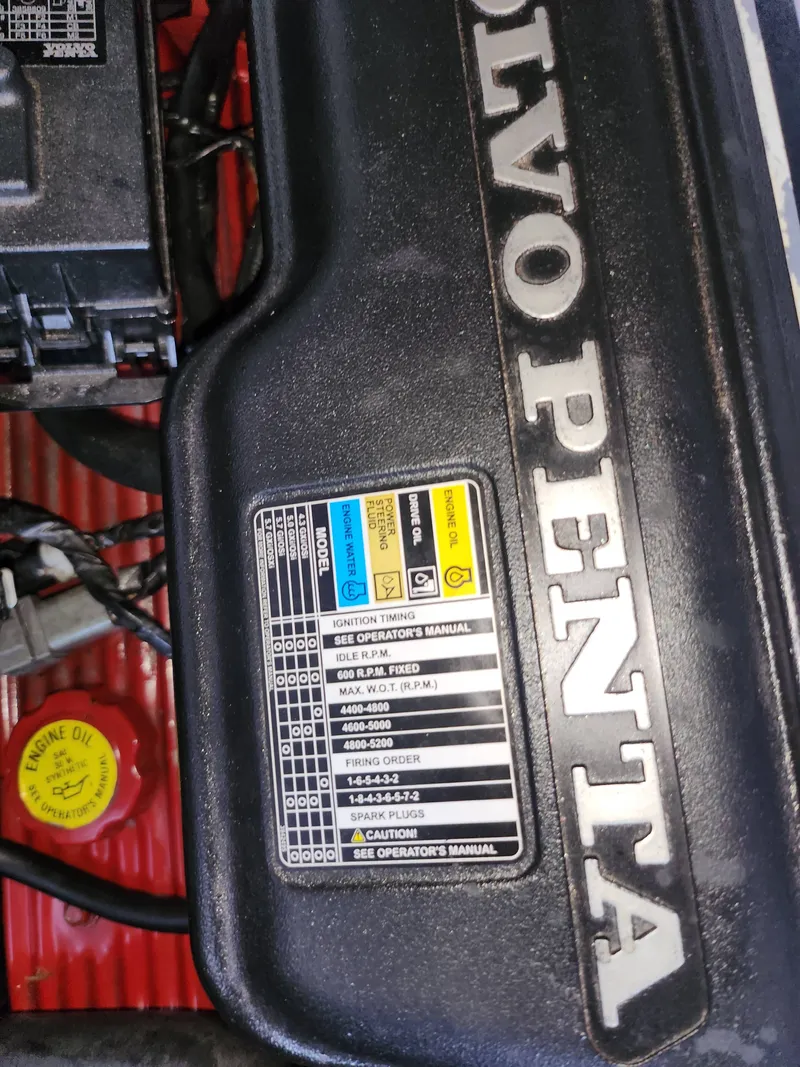 Slide: The Image of Four Winns 358 Vista 2007 - 32