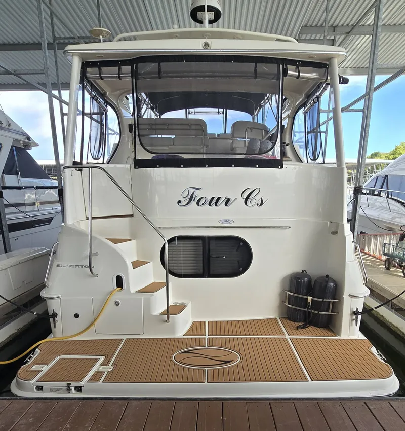 Slide: The Image of Silverton 43 Motor Yacht 2005 - 10