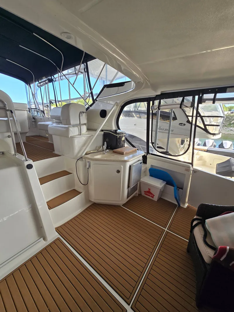 Slide: The Image of Silverton 43 Motor Yacht 2005 - 17