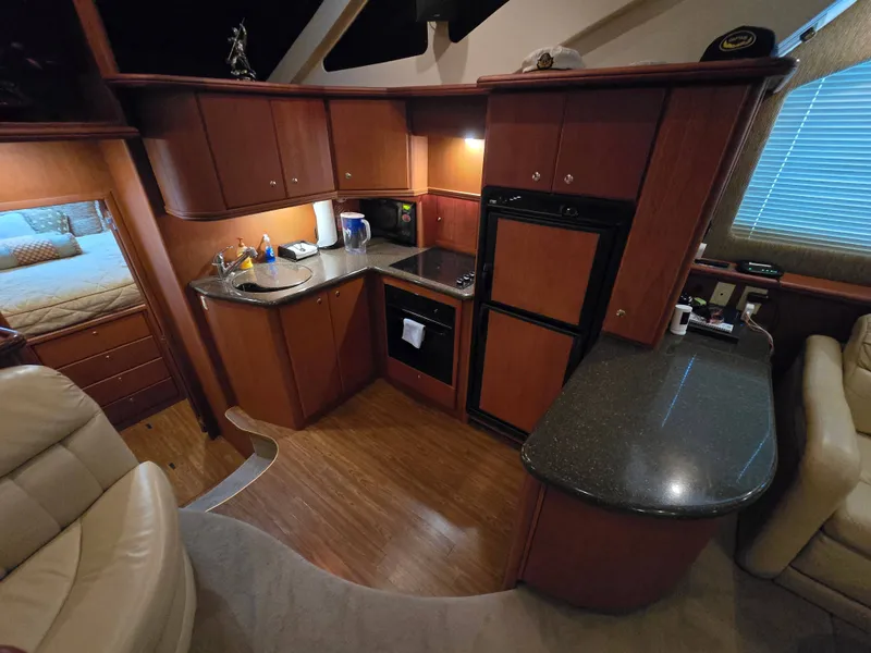 Slide: The Image of Silverton 43 Motor Yacht 2005 - 20