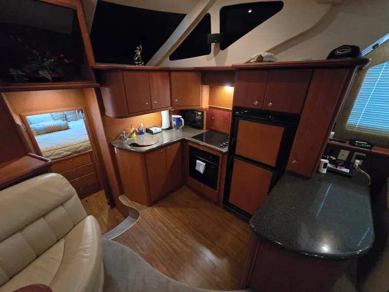 Slide: The Image of Silverton 43 Motor Yacht 2005 - 21