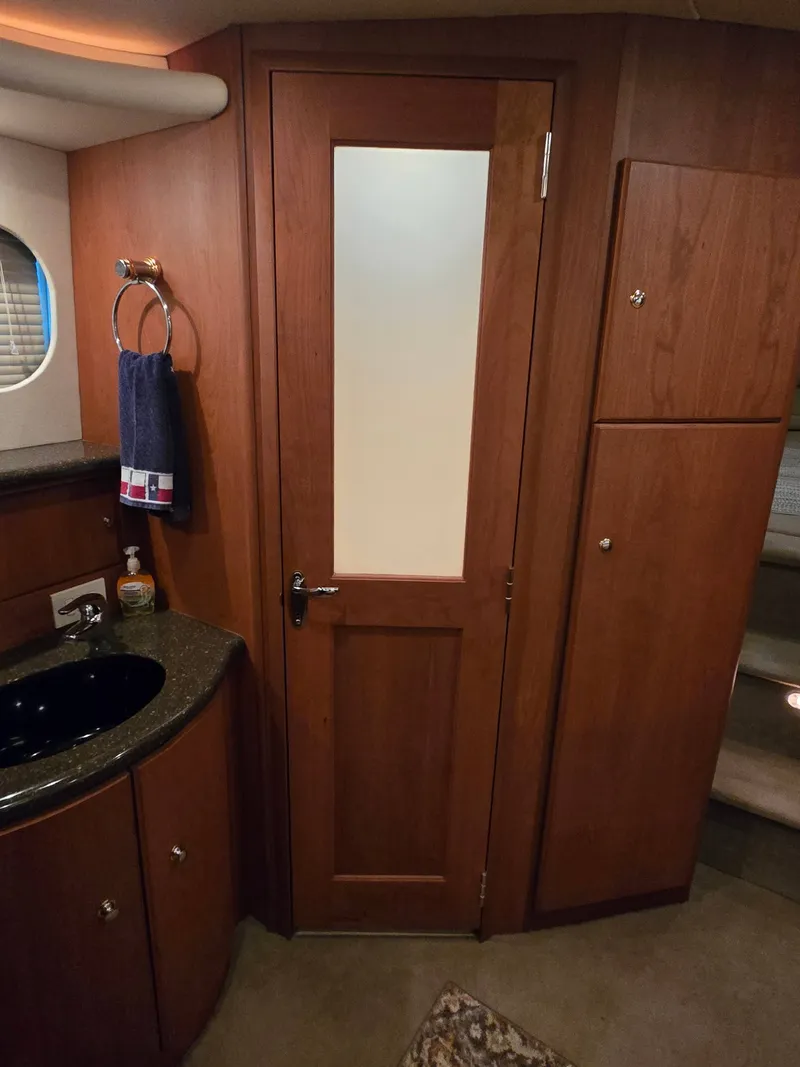 Slide: The Image of Silverton 43 Motor Yacht 2005 - 24