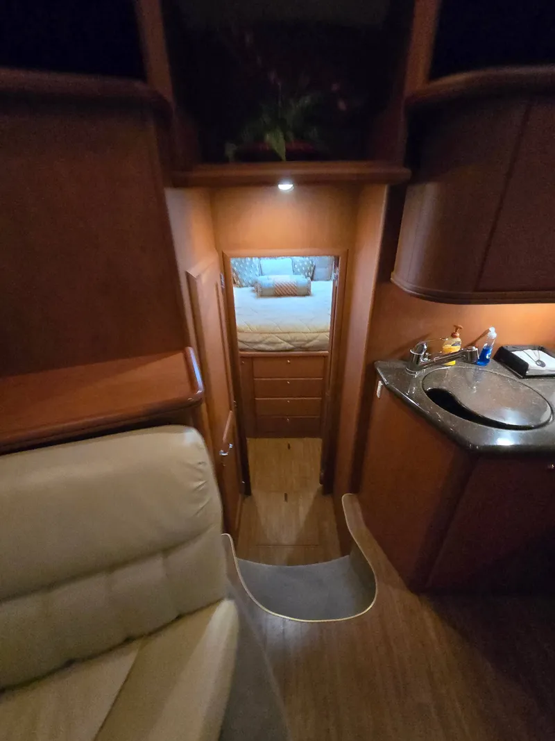 Slide: The Image of Silverton 43 Motor Yacht 2005 - 29