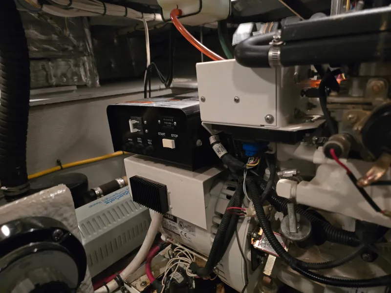 Slide: The Image of Silverton 43 Motor Yacht 2005 - 39