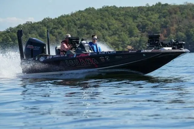 The Image of Ikon VLX 21 2025 - 1