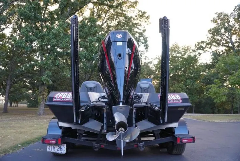 Slide: The Image of Ikon VLX 21 2025 - 12