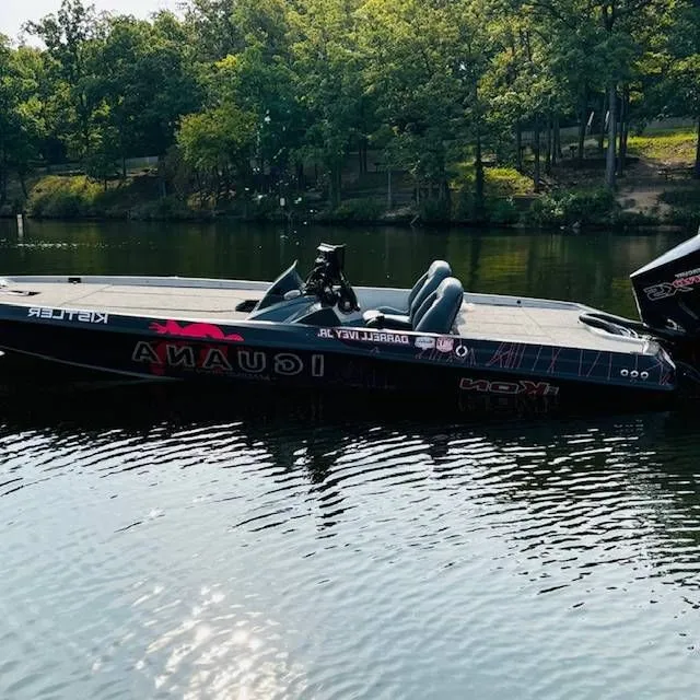 Slide: The Image of Ikon VLX 21 2025 - 8