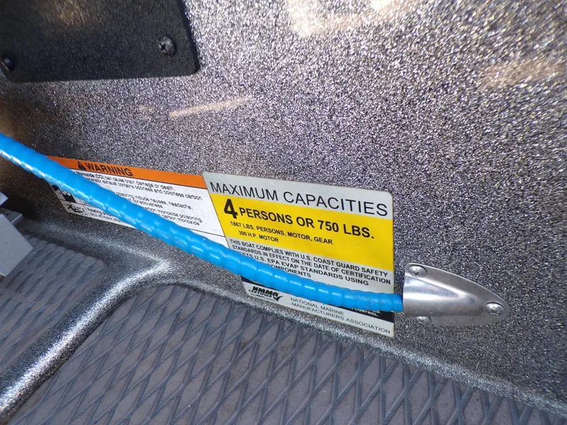 Slide: The Image of Caymas Caymas CX 21 Pro 2022 - 31