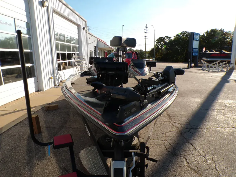 Slide: The Image of Caymas CX 21 PRO 2022 - 4