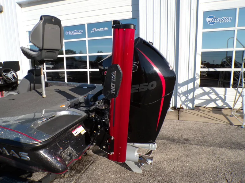 Slide: The Image of Caymas CX 21 PRO 2022 - 7