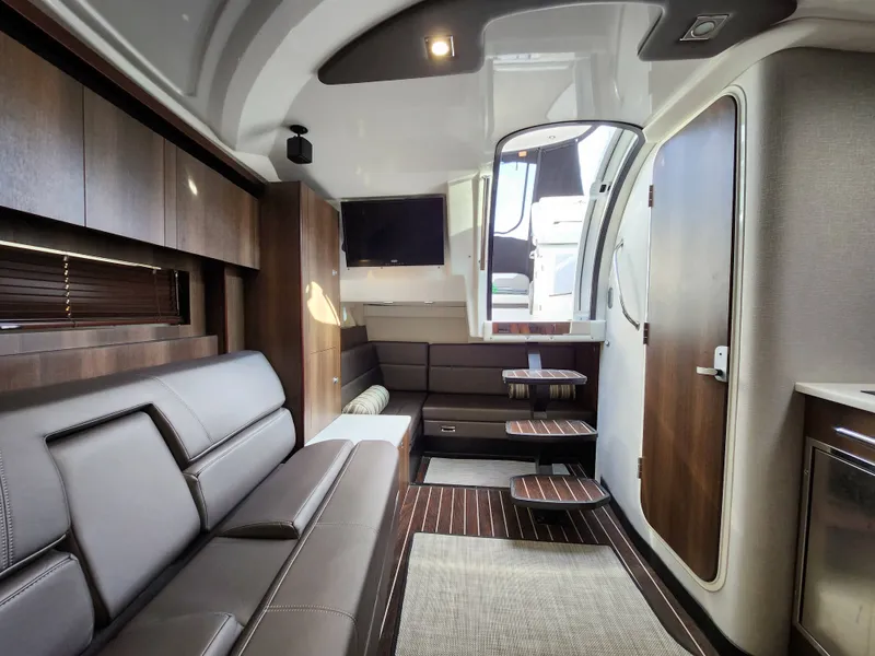 Slide: The Image of Monterey 335 Sport Yacht 2019 - 34