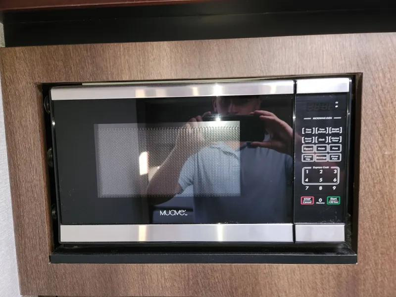 Slide: The Image of Monterey 335 Sport Yacht 2019 - 36