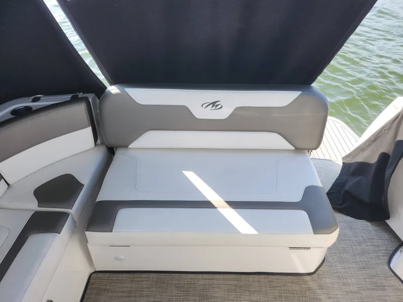 Slide: The Image of Monterey 335 Sport Yacht 2019 - 42
