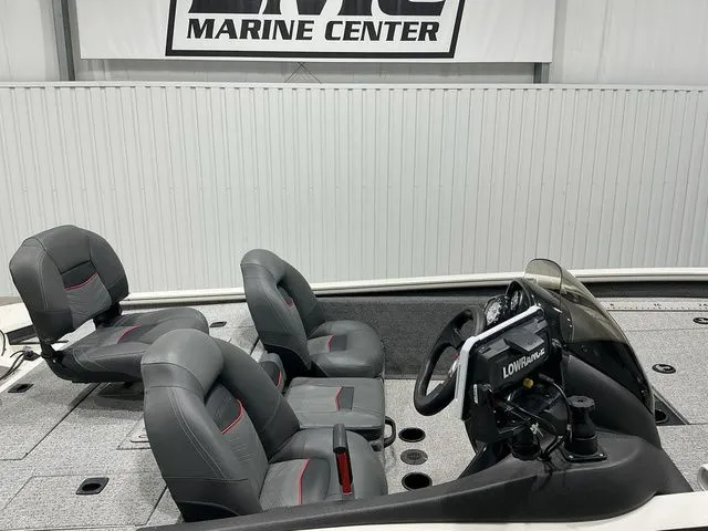 Slide: The Image of Tracker Pro Team 175 TXW 2024 - 6