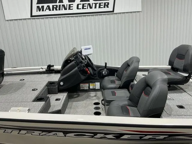 Slide: The Image of Tracker Pro Team 175 TXW 2024 - 9