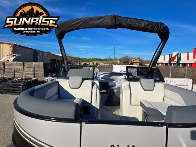 Slide: The Image of Avalon 23' LSZ VRB WINDSHIELD 2026 - 18