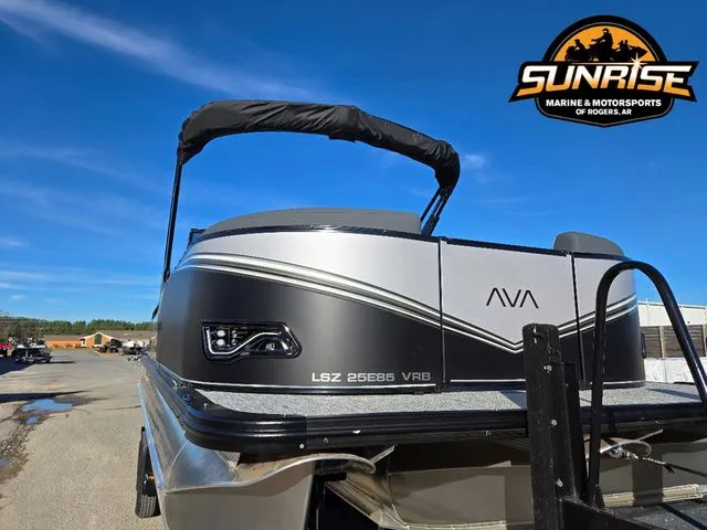 Slide: The Image of Avalon 23' LSZ VRB WINDSHIELD 2026 - 5