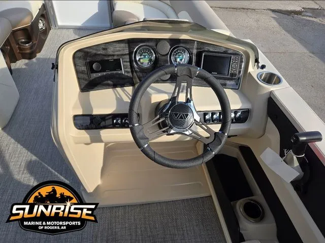 Slide: The Image of Avalon 23' LSZ VERSATILE REAR BENCH 2026 - 11