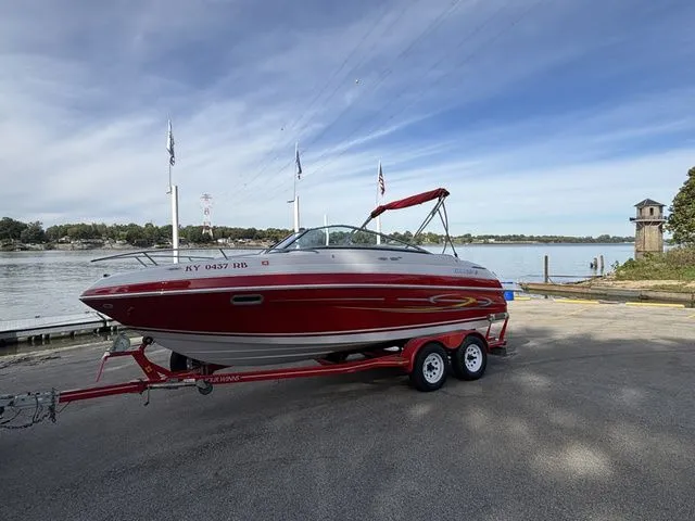 Slide: The Image of Four Winns 215 Sundowner 2003 - 17