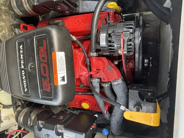 Slide: The Image of Four Winns 215 Sundowner 2003 - 22