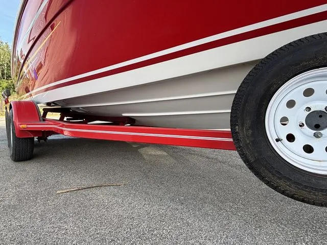 Slide: The Image of Four Winns 215 Sundowner 2003 - 3