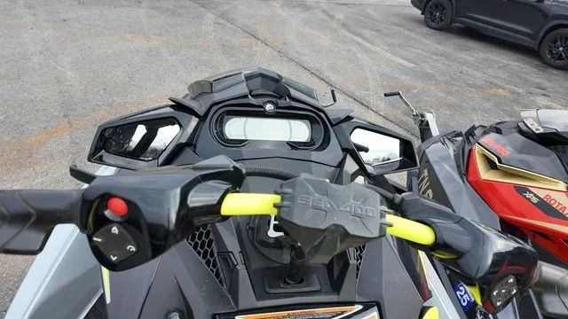 Slide: The Image of Sea-Doo GTR 2019 - 9