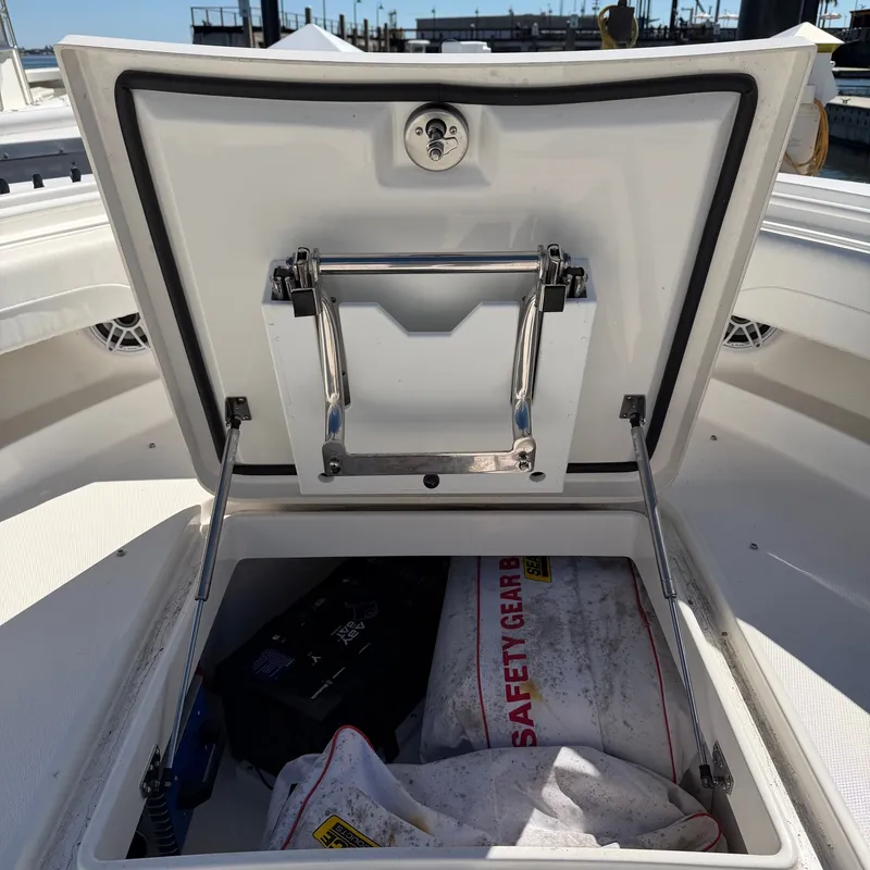 Slide: The Image of Regulator Marine 34 2025 - 51