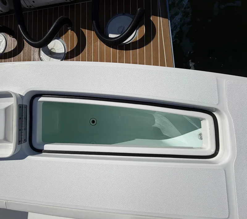 Slide: The Image of Regulator Marine 34 2025 - 70