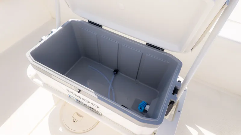 Slide: The Image of Mako 18 LTS 2025 - 10