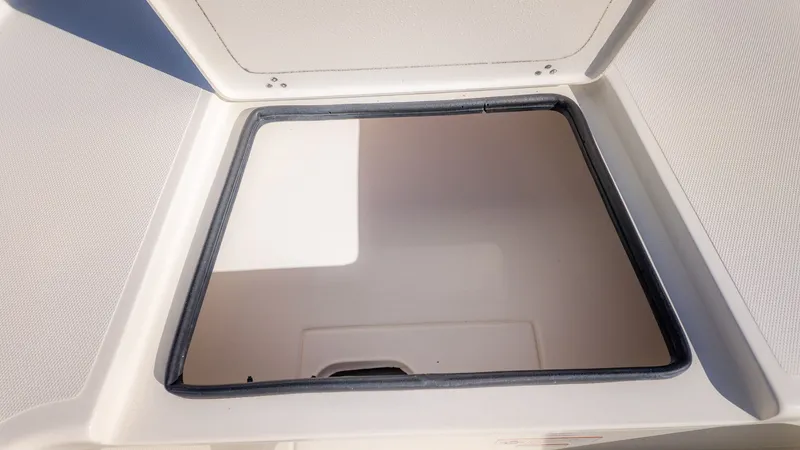 Slide: The Image of Mako 18 LTS 2025 - 16