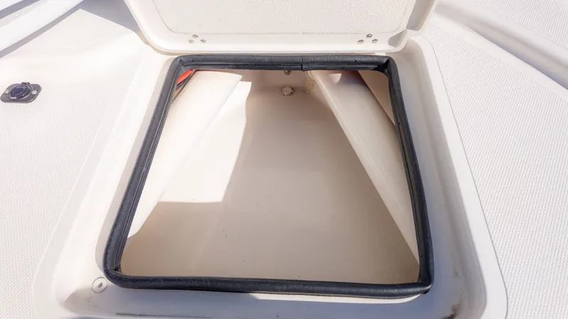 Slide: The Image of Mako 18 LTS 2025 - 17