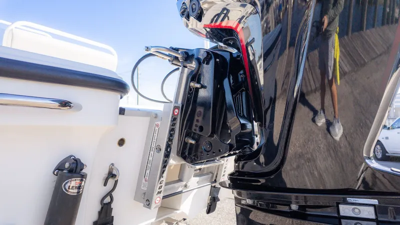 Slide: The Image of Mako 18 LTS 2025 - 4