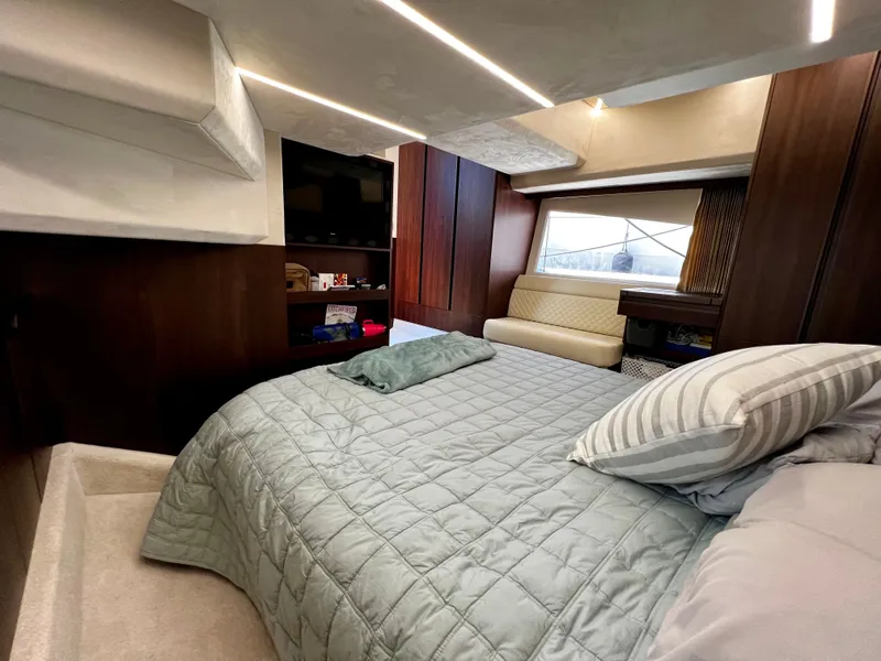 Slide: The Image of Luxurious bedroom in Galeon 425 HTS yacht, 2021 model. - 13