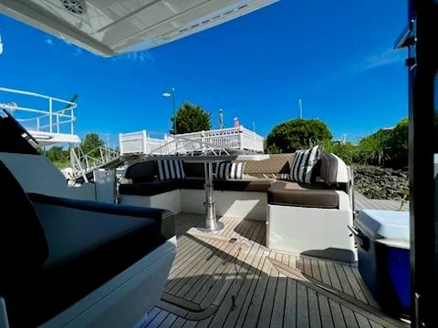 Slide: The Image of Interior of 2021 Galeon 425 HTS yacht with modern design. - 3