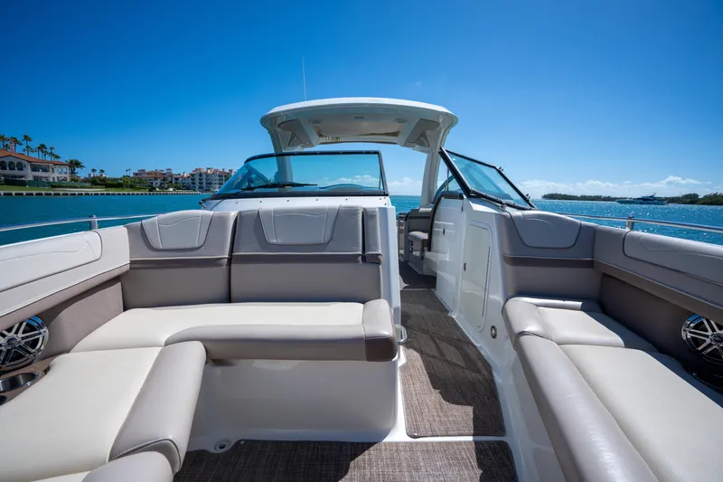 Slide: The Image of 2018 Formula 350 Crossover Bowrider OB interior with luxurious seating and ocean view. - 21