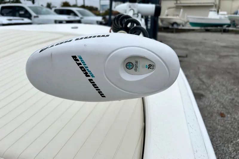 Slide: The Image of Minn Kota Riptide motor on 2011 Carolina Skiff JVX18CC boat, close-up view. - 24