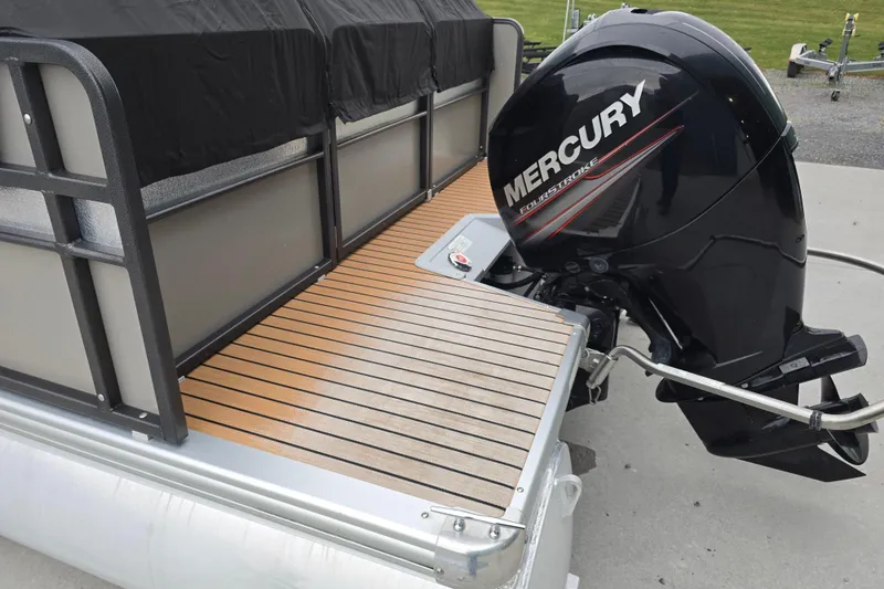 Slide: The Image of 2015 Premier 230 SunSation RF pontoon boat with Mercury FourStroke engine. - 19