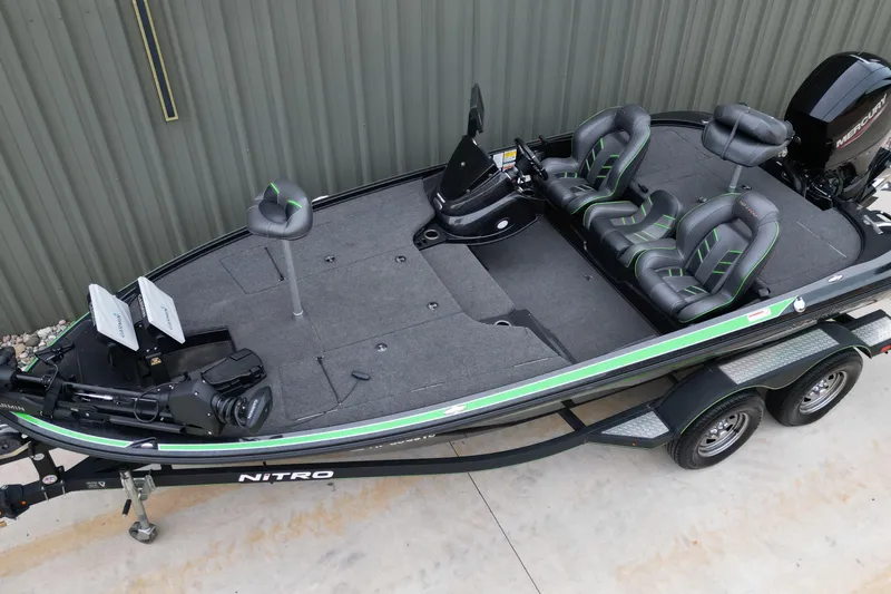 Slide: The Image of 2019 Nitro Z18 Pro fishing boat with dual seats and modern design. - 6