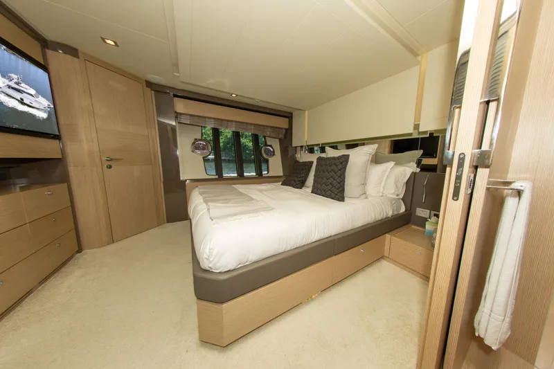Slide: The Image of Ferretti 750 2015 - 51