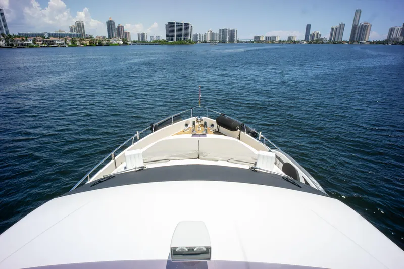 Slide: The Image of Bow view of 2015 Ferretti Yachts 750 cruising near city skyline. - 8