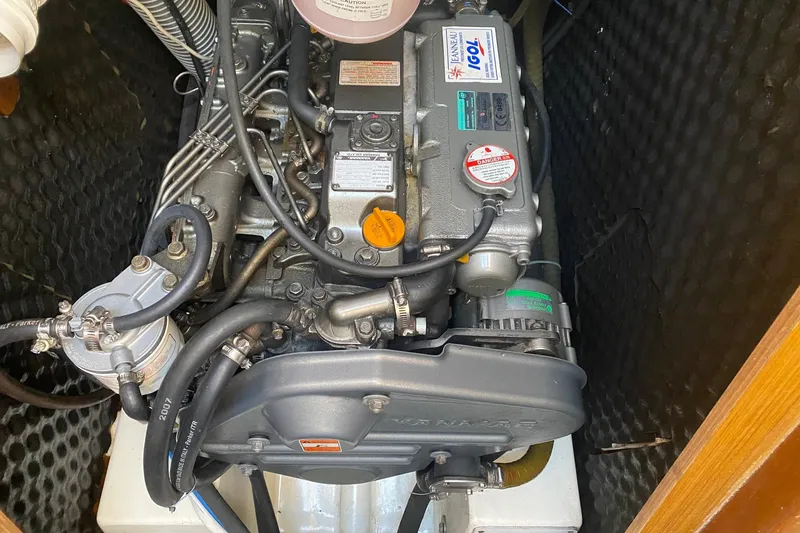 Slide: The Image of Engine compartment of 2008 Jeanneau Sun Odyssey 42 DS sailboat. - 36