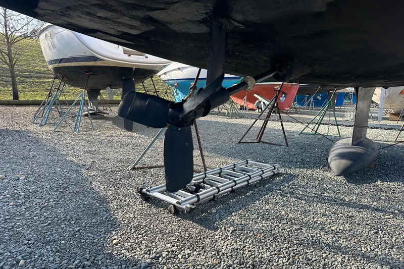 Slide: The Image of Engine compartment of 2008 Jeanneau Sun Odyssey 42 DS sailboat. - 40