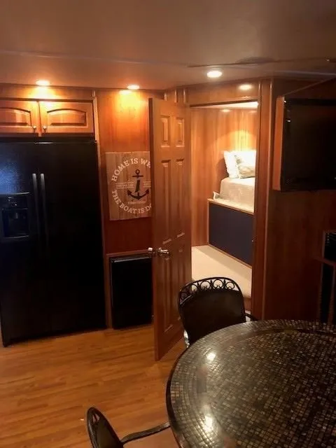 Slide: The Image of Monticello 70 River Yacht 2007 - 12